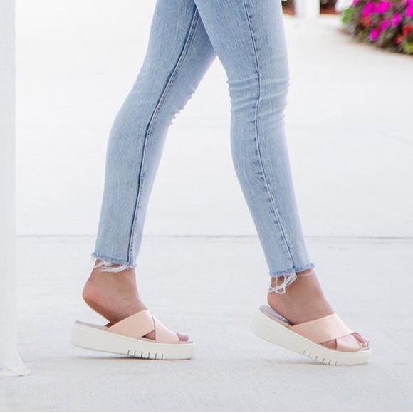 Rose Gold Metallic Chunky Platform Wedge Sandal - Picture 2 of 6